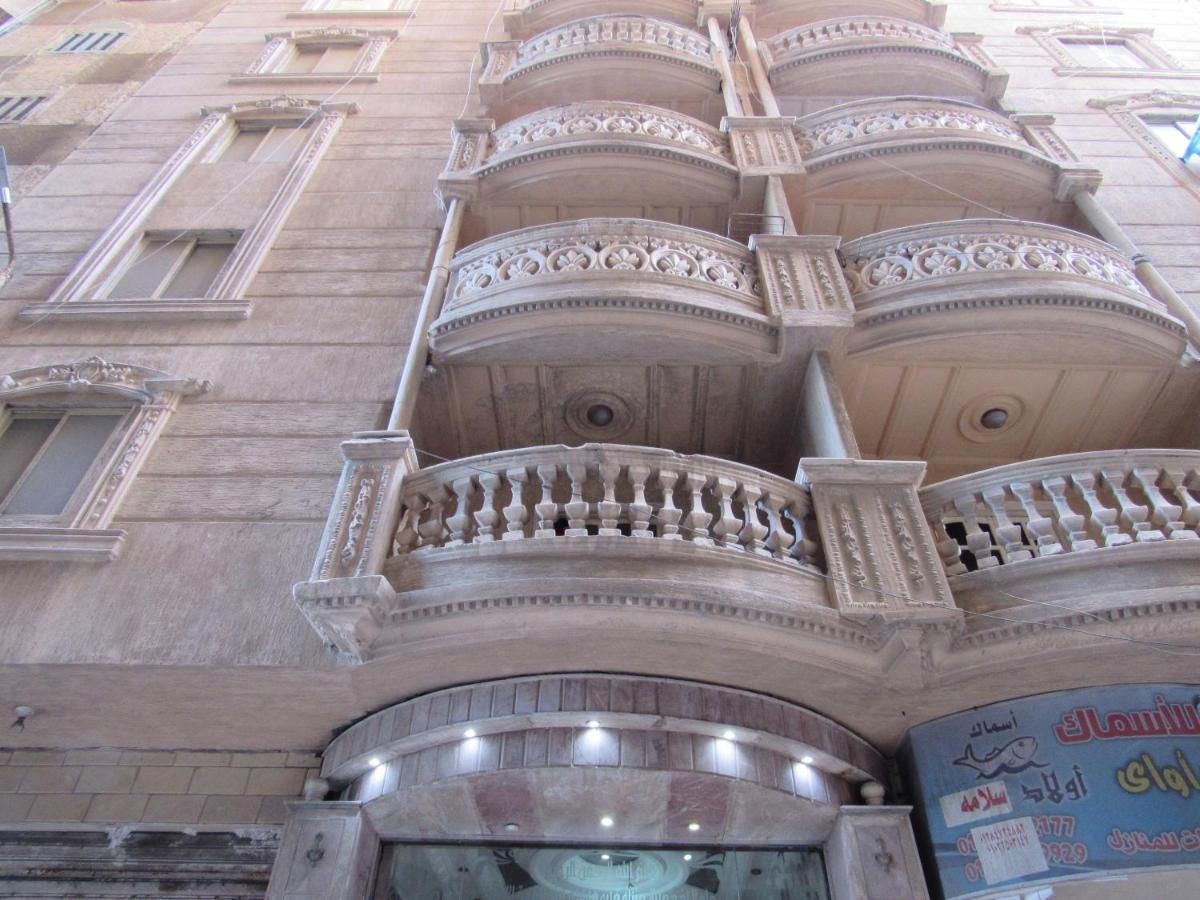 Apartmán Beautiful Sea View At Miami & Montaza Palace With Wi-fi, بجوار شاطئ ميامي و قصر المنتزة ترى البحر منظر جميل