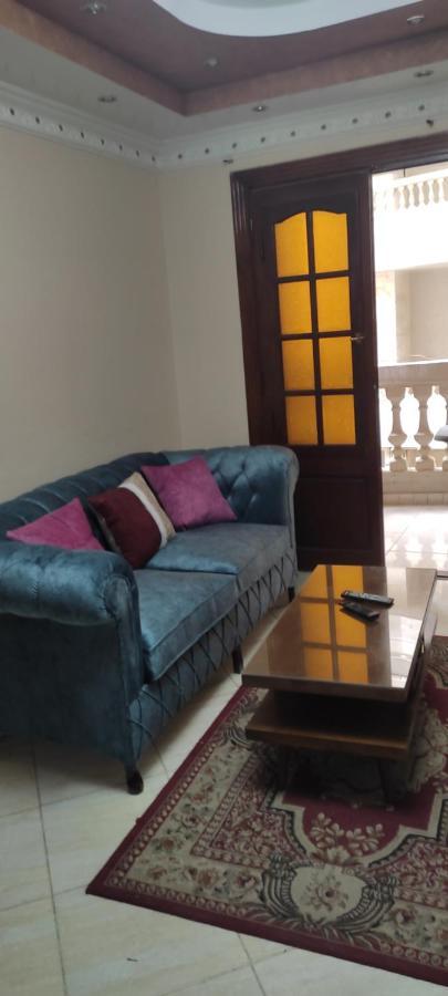 Beautiful Sea View At Miami & Montaza Palace With Wi-fi, بجوار شاطئ ميامي و قصر المنتزة ترى البحر منظر جميل Apartmán Alexandria