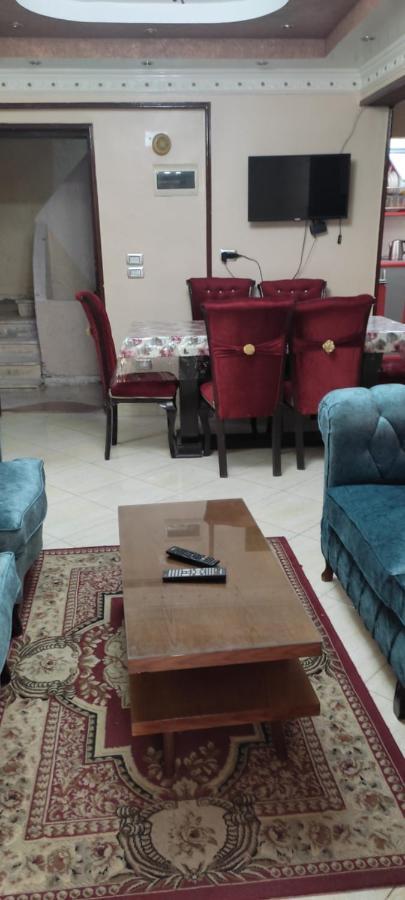 Apartmán Beautiful Sea View At Miami & Montaza Palace With Wi-fi, بجوار شاطئ ميامي و قصر المنتزة ترى البحر منظر جميل